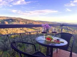 Il Tulipano Bright apartment, parking space, Near the city center