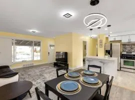 Spacious 6BR/2BA Family Retreat in Detroit