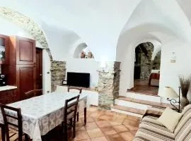 ''SAPORE DI LIGURIA'' in Borgo Antico vicino al mare