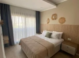 Eliz Paradise By Panjur