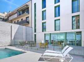 Hostelfly Fira Barcelona, hotel i L'Hospitalet de Llobregat