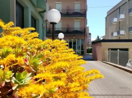 Hotel Anita B&B sul lungomare, Hotel in Gatteo a Mare