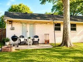 Westbrooke Retreat Modern 3BR Minutes to OU-20 min to OKC