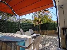 Charmant rez-de-Jardin au calme & Grande terrasse