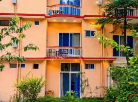 Red Roof Apartments, hotel a Abbottābād