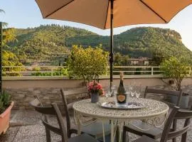 Dolce Vita - Terrazza sul Garda con Parcheggio Privato