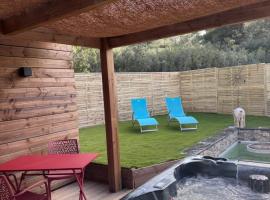 Le chalet insolite, hôtel à Lançon-Provence