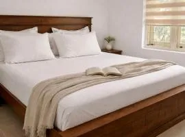 Luminosium - Private Slow Life Garden Retreat by Colombo Airport