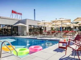 ibis Orange Centre Echangeur A7 A9