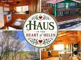 Haus in the Heart of Helen - Vacation Suites, Hotel in Helen
