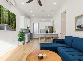 NEW Oakview Loft - River Ranch - 85 TV - Office - Nespresso - 2 King Beds