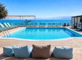 Agnes Beach Hotel Apartments โรงแรมในกาวอส