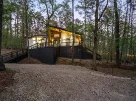 Broken Bow Cabin with Hot Tub and Game Room
