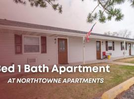 Apartment E - Rental Unit in Tomah, Hotel in Tomah