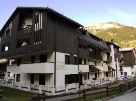 Appartamento Esprit Des Alpes, hotel din Canazei