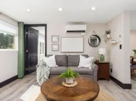 Dog Friendly Bungalow by Coastal Harvest Hideaways