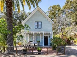Iconic Modern Farmhouse