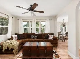 2Bed 2 Bath Cottage onMicro Resort near Downtown