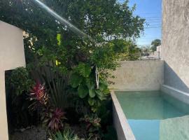 Private Full House with pool and cozy patio โรงแรมในวัลลาโดลิด
