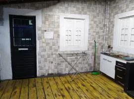 Casa - primeiro andar- perto do Centro de Convenções e Classic Hall