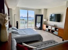 Luxury Building with Ocean Views in Downtown