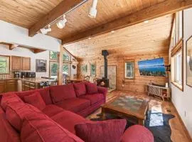 Ruby Retreat by Tahoe Getaways - Pet Friendly 3 BR in Tahoe Donner w/ HOA