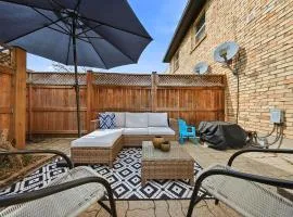 Stylish Townhome with Parking