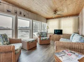 Lakefront Home w/ Views, 7 Mi to Dtwn Paw Paw