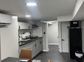 Joynest Haven - 1 bedroom with kitchen, mini living room, private entry