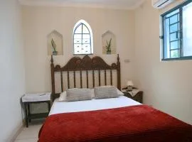 Hostel Castell Di Madre