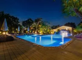 EmbraceVilla waterslide Multi Court&Cinema