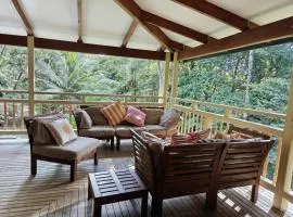 Walk to town | Huge verandah | Wake up to birdsong