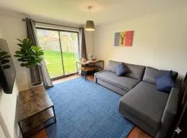 5-Bed MK Home - Sleeps 12 - Contractors & Groups Welcome