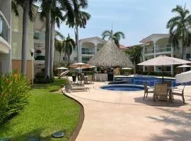 Diamond Lakes, Pool, and Premium Comfort