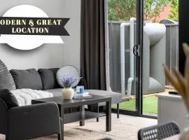 Brahma Lodge Living - Modern and Spacious
