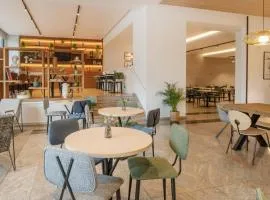 Hotel Santiago Plaza, Affiliated by Meliá