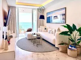 2BR Oceanfront 10 steps of sandy beach