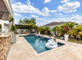 Viesnīca Luxury Home W Heated Pool & Spa Near IMG & Siesta Key Beach pilsētā Breidentona