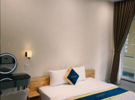 Blue Diamond Homestay - Garden View, Hotel in Ấp Phú An