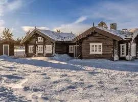 Timber Cabin With Hot Tub And Ski Runs In Veggli