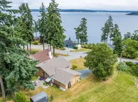 Camano Vista Paradise by AvantStay