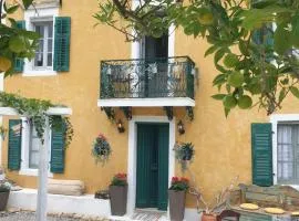 Villa Ochre