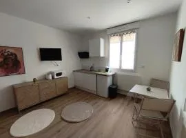 Studio cosy, neuf, proche Royan&plages-Calme&tout équipé