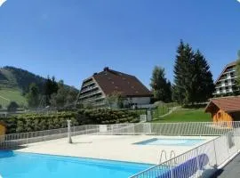 Le Nid Cozy - Appart avec Piscine, Terrain de Tenis et Balcon