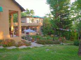 Misty Mountain Retreat, hotel i Bir