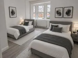 Stylish 2Bed Retreat Fast Links to Central London