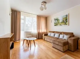 Kartuska Homely Apartment by BookingHost