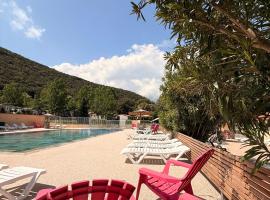 Aloha Camping Club, hotel em Reynès