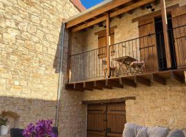 Eftychia's House, hotel din Lofou