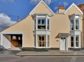 Finest Retreats - Josua, Maldon